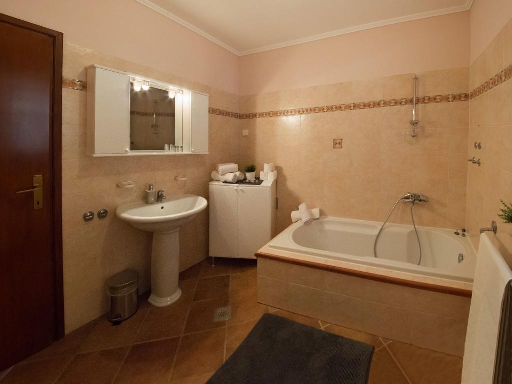 Apartment Duketis 로비니 외부 사진